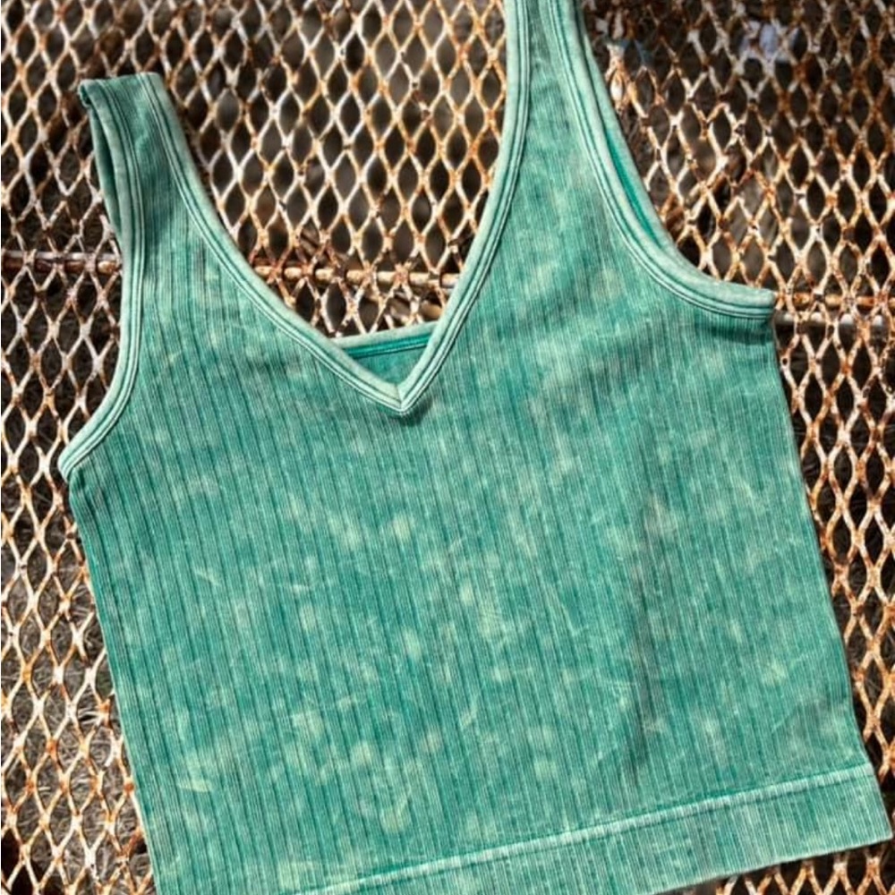 Workout tops